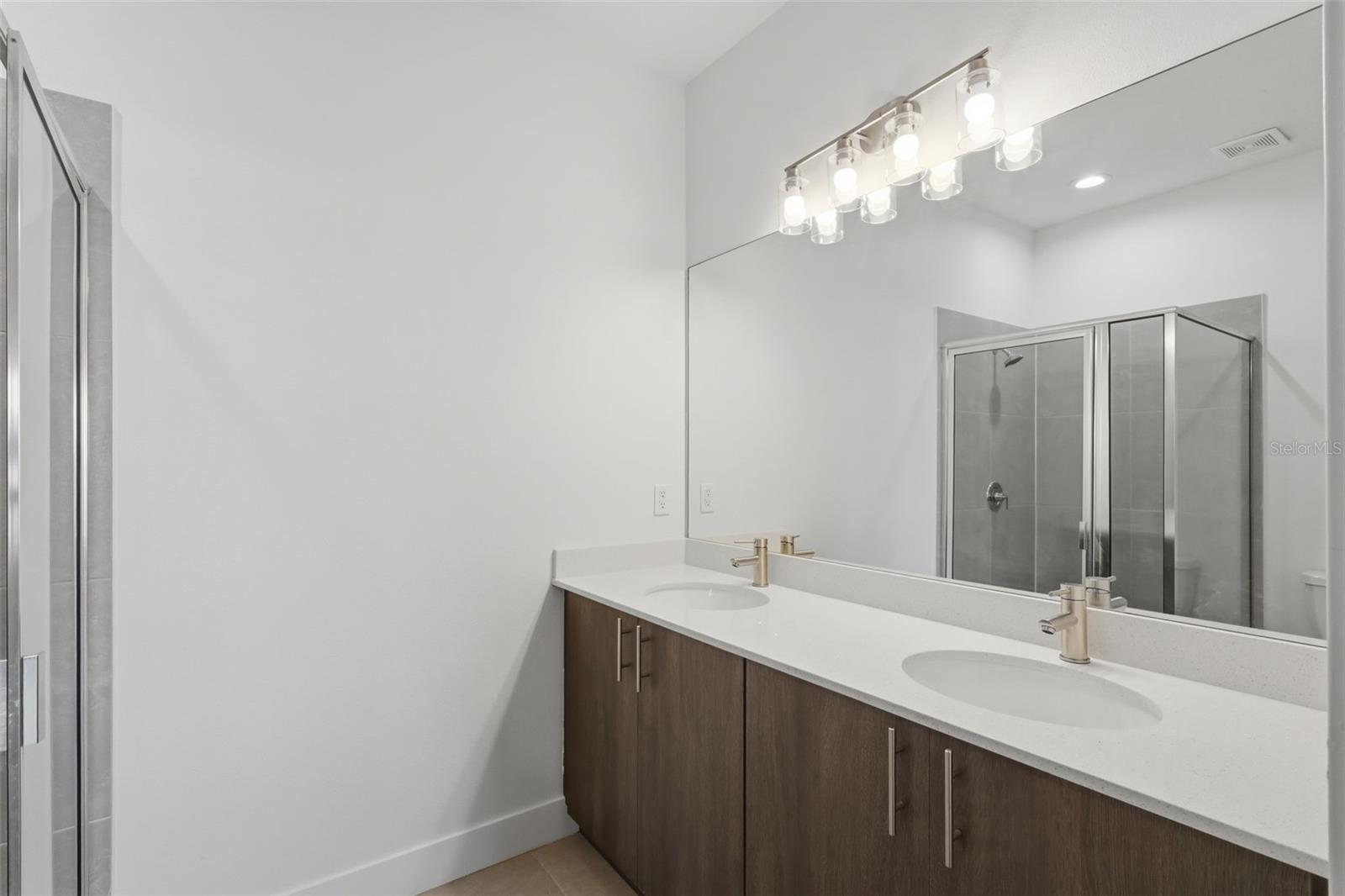 Image 45 of 49 For 3227 Halsey Avenue Se