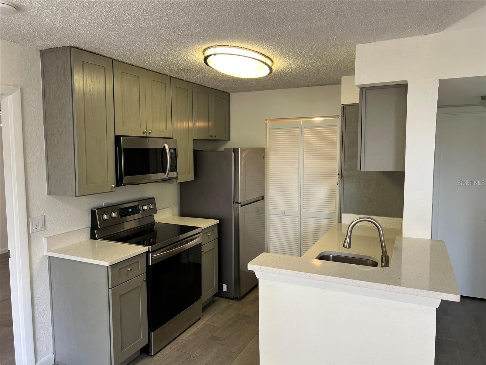 Image 9 of 33 For 11568 Westwood Boulevard 1021