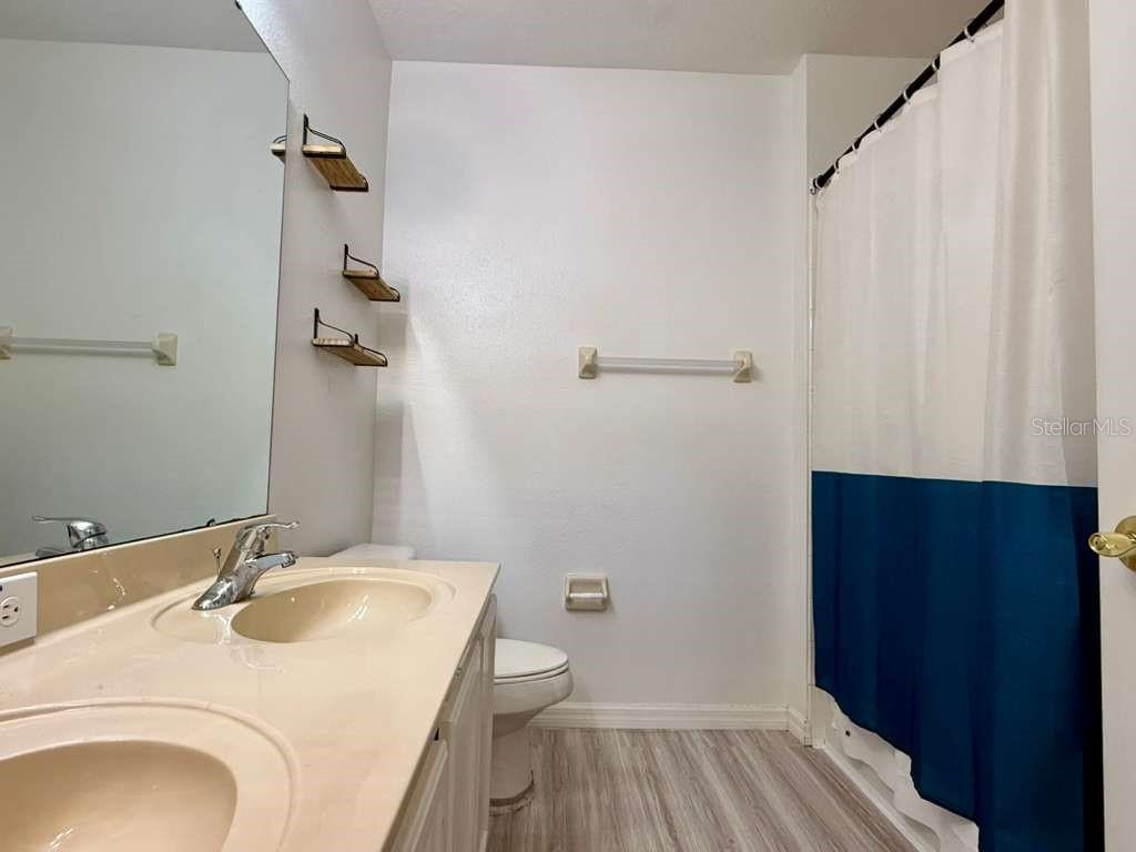 Image 25 of 33 For 14488 Whittridge Drive