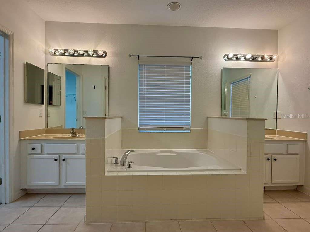 Image 31 of 33 For 14488 Whittridge Drive