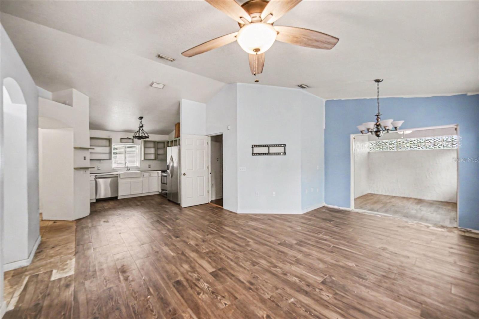 Image 12 of 28 For 890 Deland Avenue