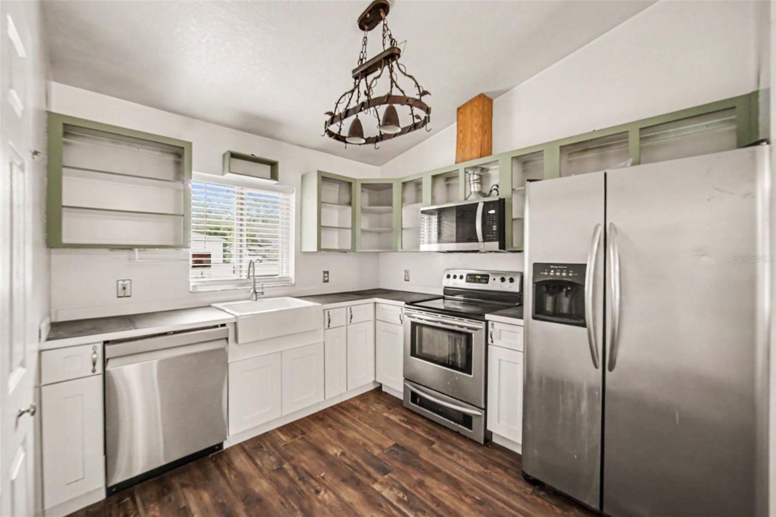 Image 15 of 28 For 890 Deland Avenue