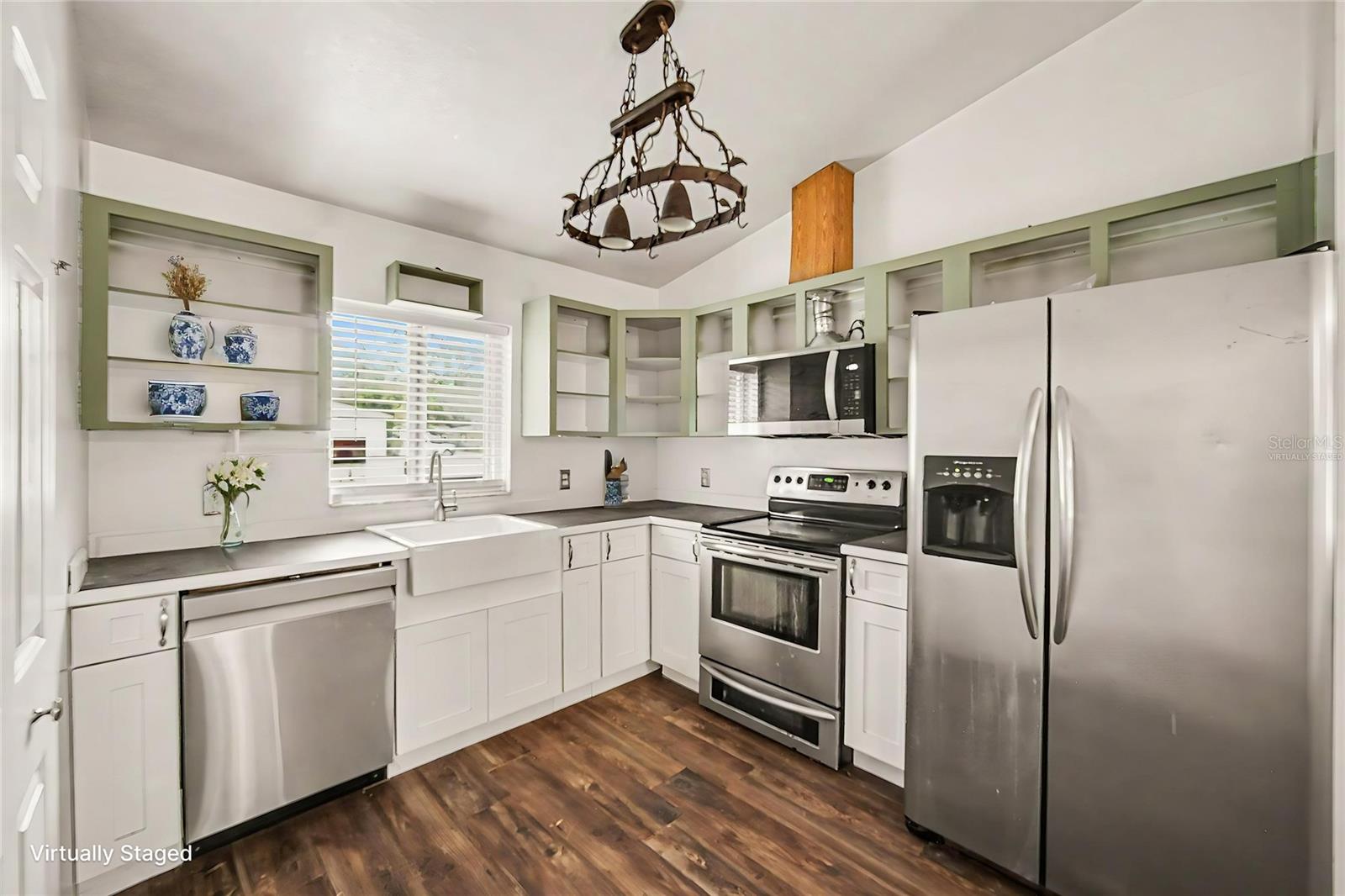 Image 4 of 28 For 890 Deland Avenue