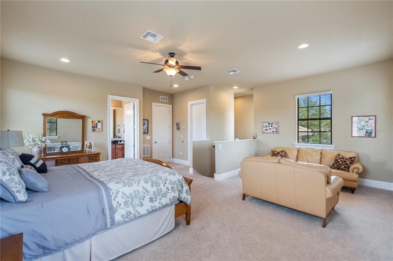 Image 32 of 52 For 11753 Vinci Drive