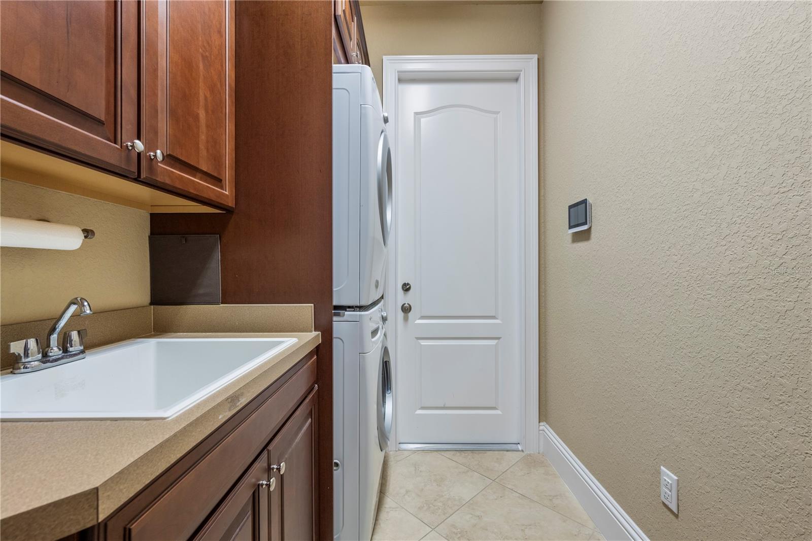 Image 34 of 52 For 11753 Vinci Drive