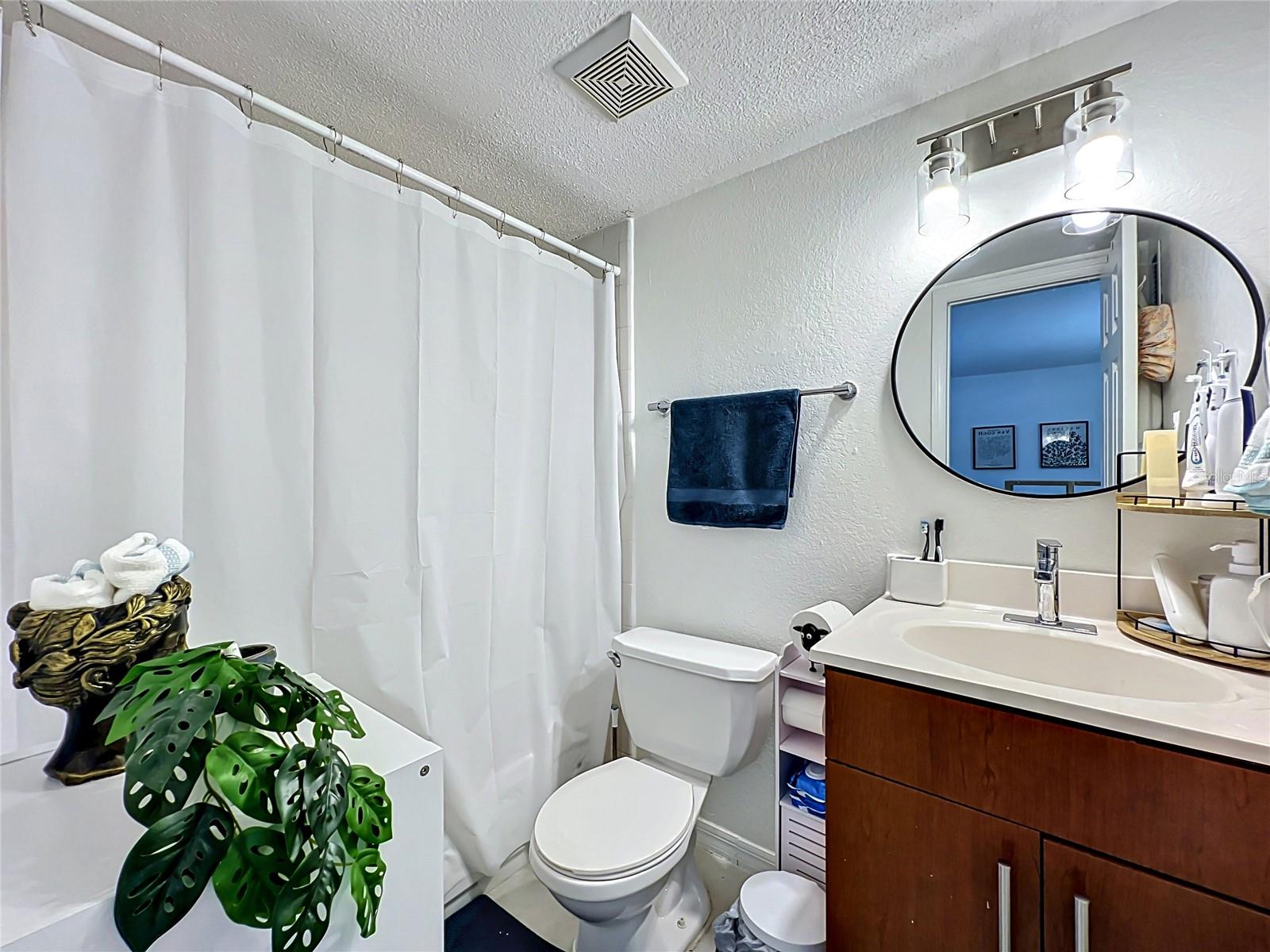 Image 20 of 27 For 2507 Central Boulevard 22