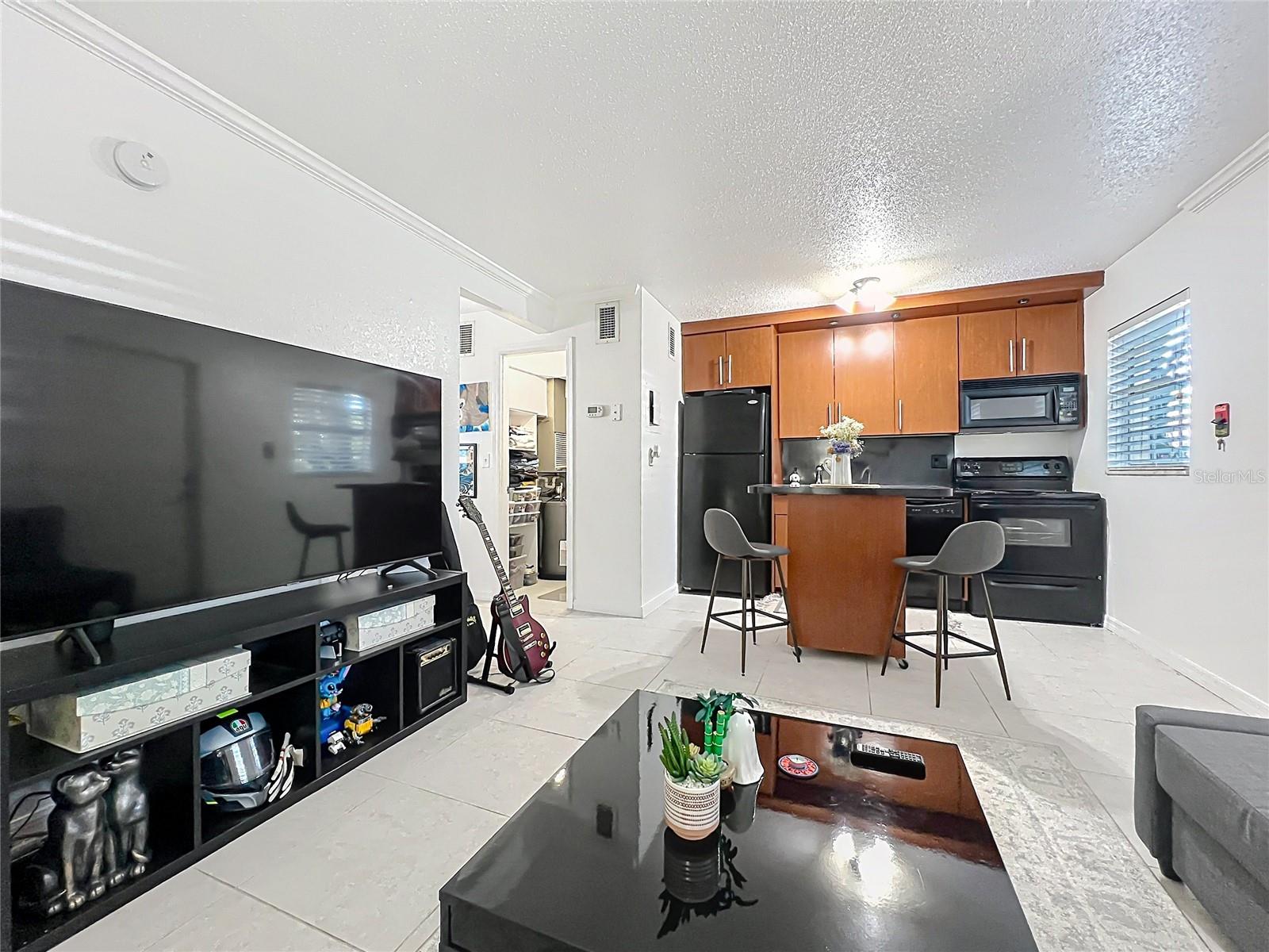Image 6 of 27 For 2507 Central Boulevard 22