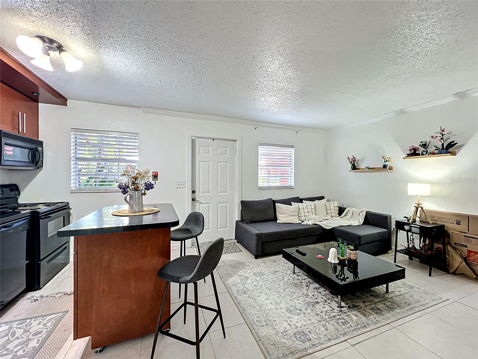 Image 9 of 27 For 2507 Central Boulevard 22