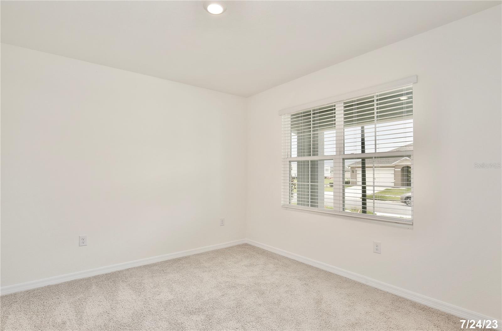 Image 3 of 30 For 3153 Eastgrove Terrace