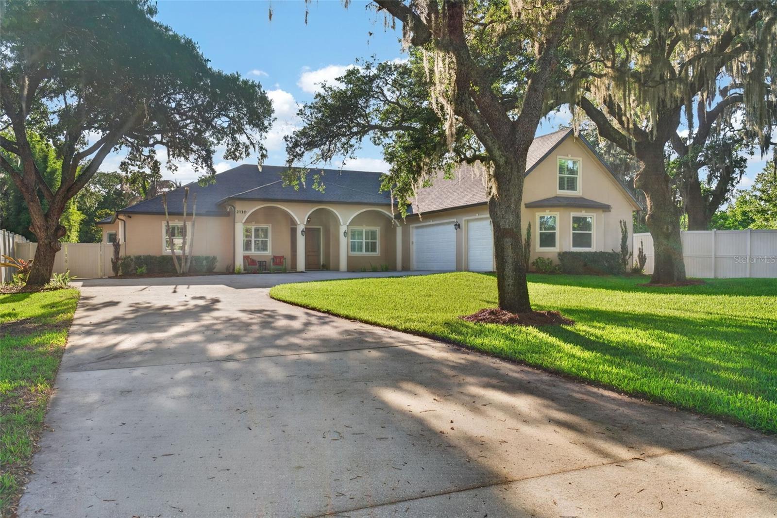 Image 3 of 70 For 2110 Corbett Road