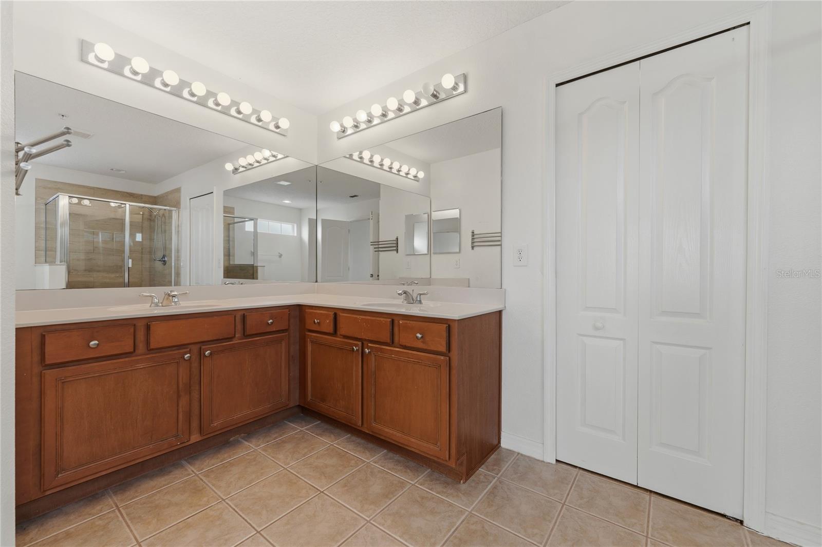 Image 16 of 26 For 9836 Old Patina Way