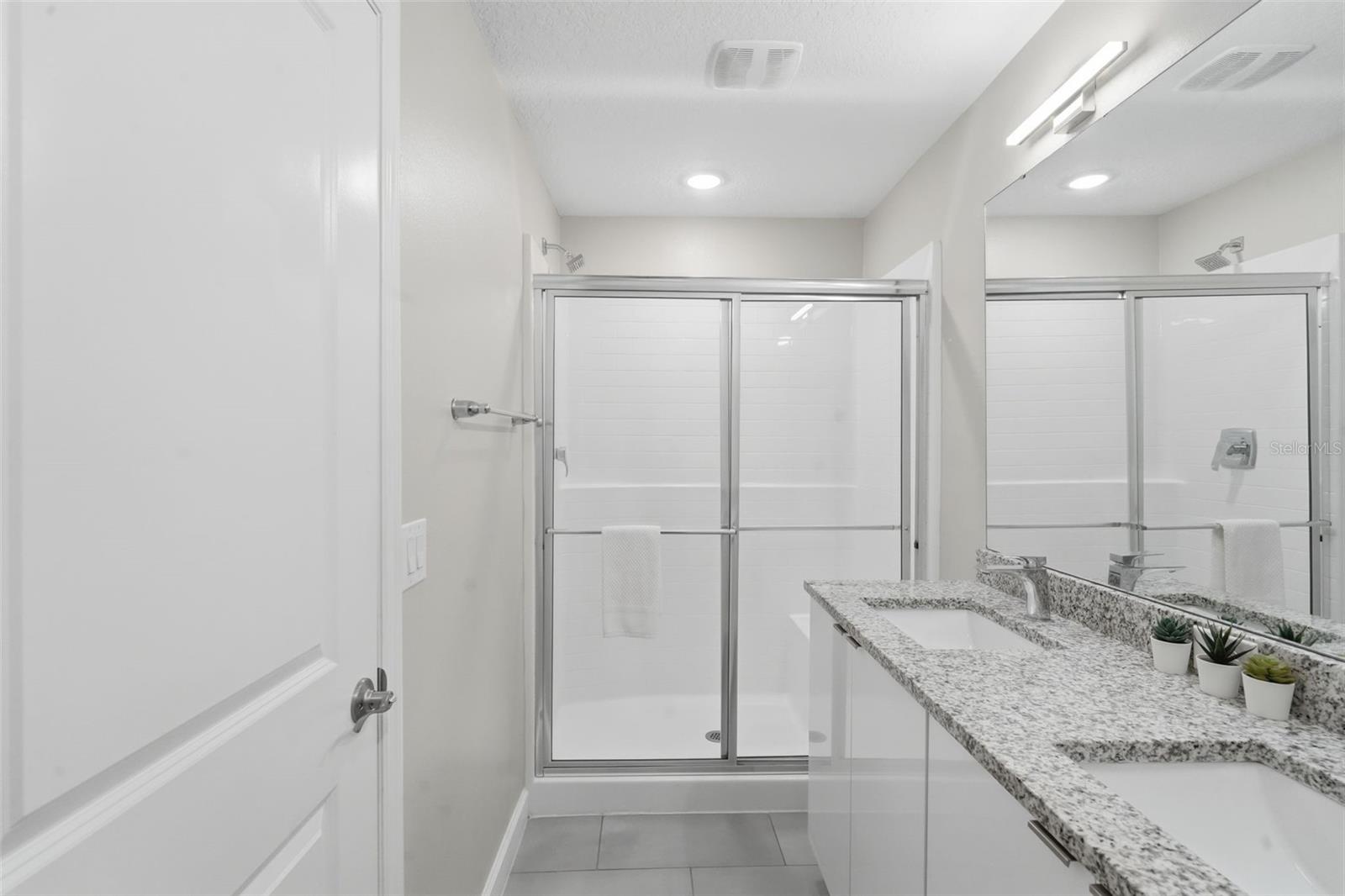 Image 14 of 25 For 7997 Formosa Valley Place