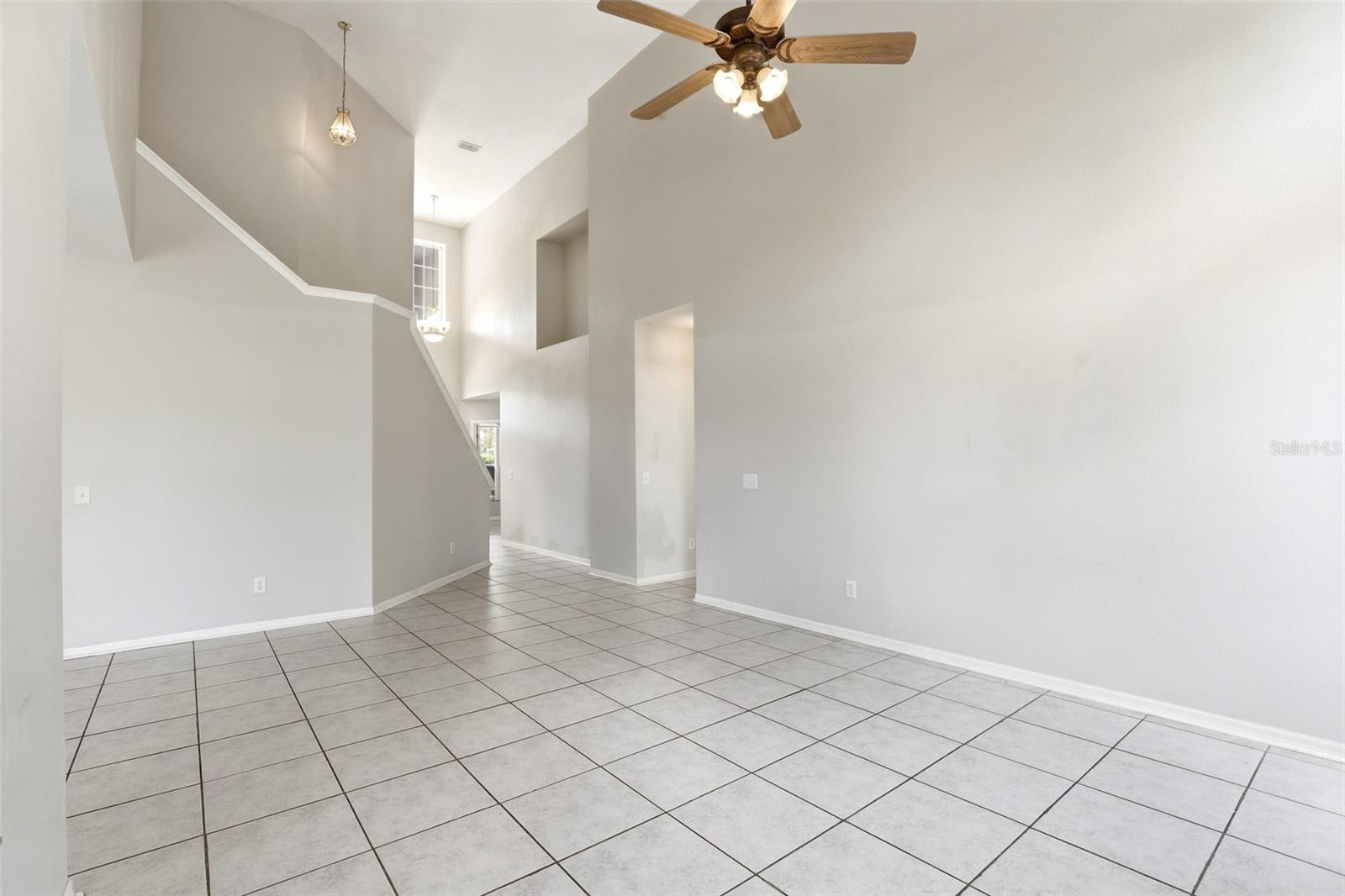 Image 13 of 39 For 14025 King Sago Court