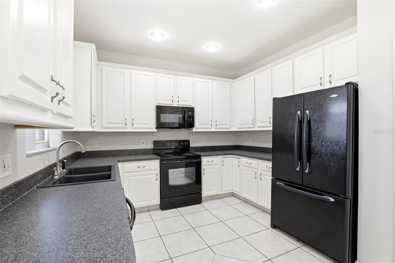 Image 18 of 39 For 14025 King Sago Court