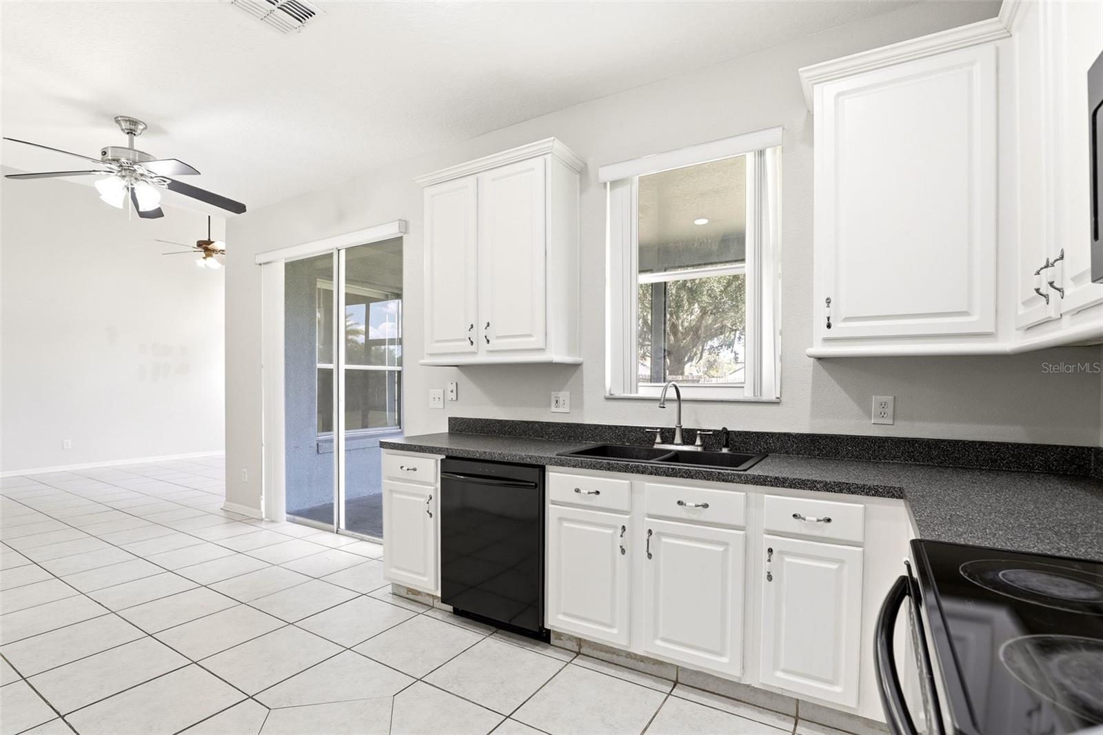 Image 19 of 39 For 14025 King Sago Court