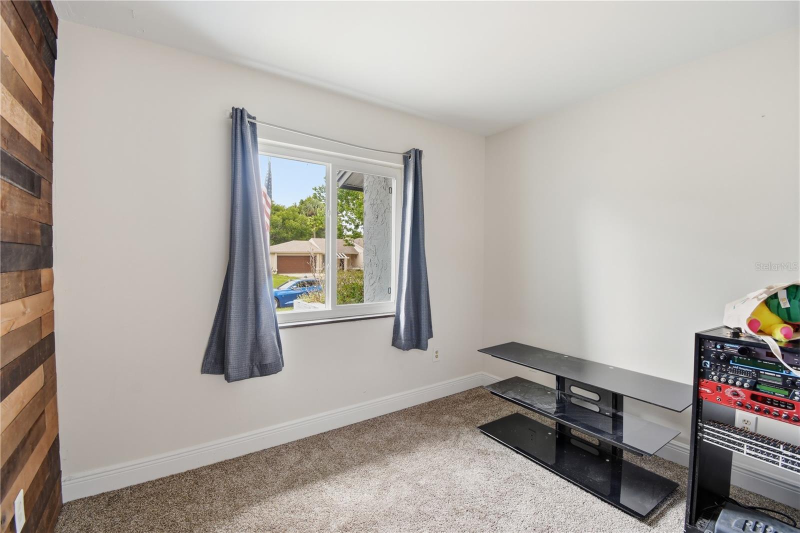 Image 34 of 58 For 758 Gretna Court