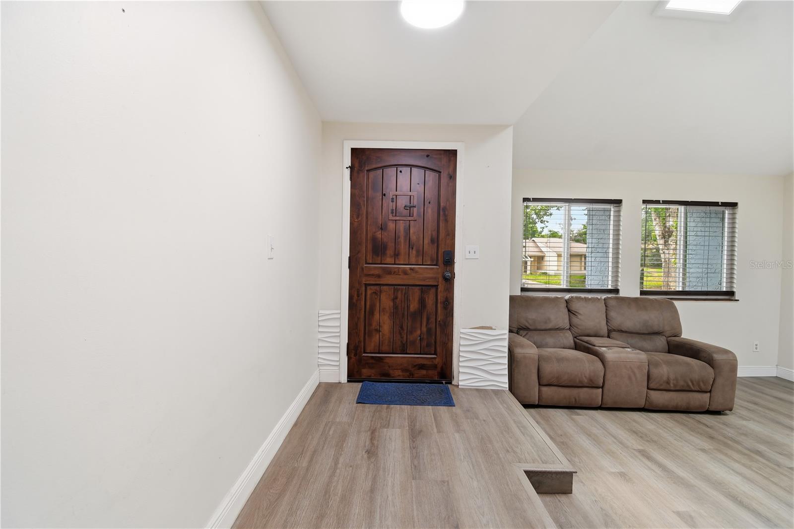 Image 6 of 58 For 758 Gretna Court