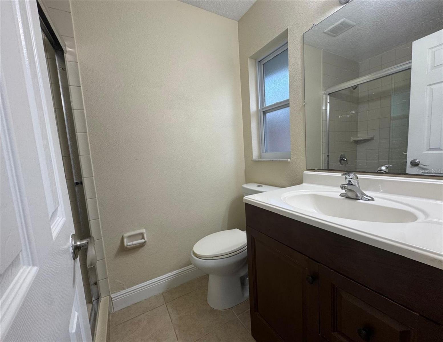 Image 14 of 22 For 10618 Eastview Drive