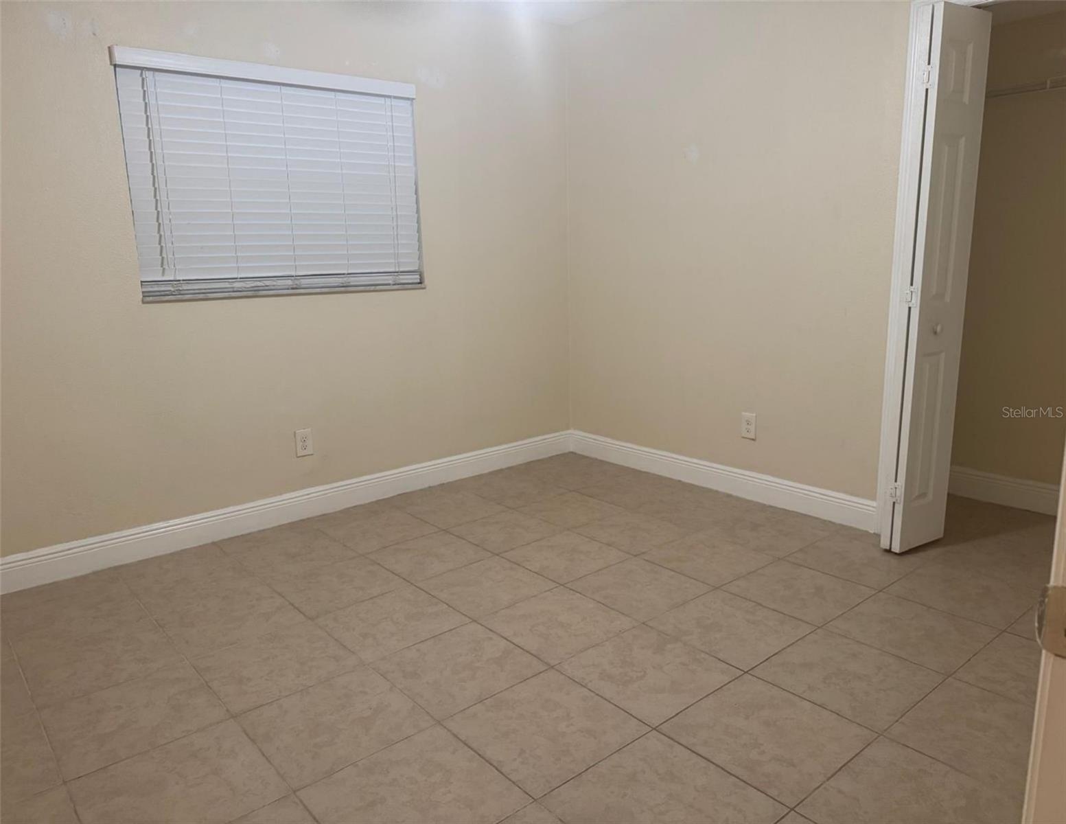 Image 15 of 22 For 10618 Eastview Drive