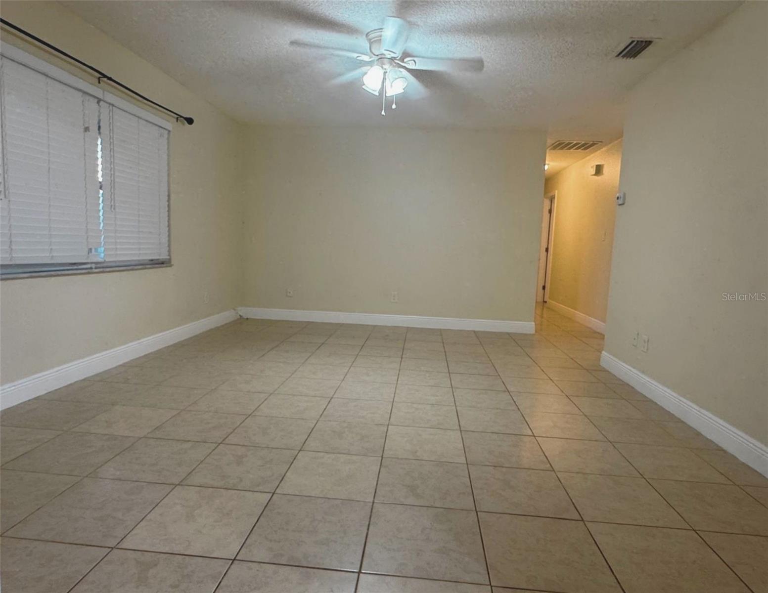 Image 6 of 22 For 10618 Eastview Drive