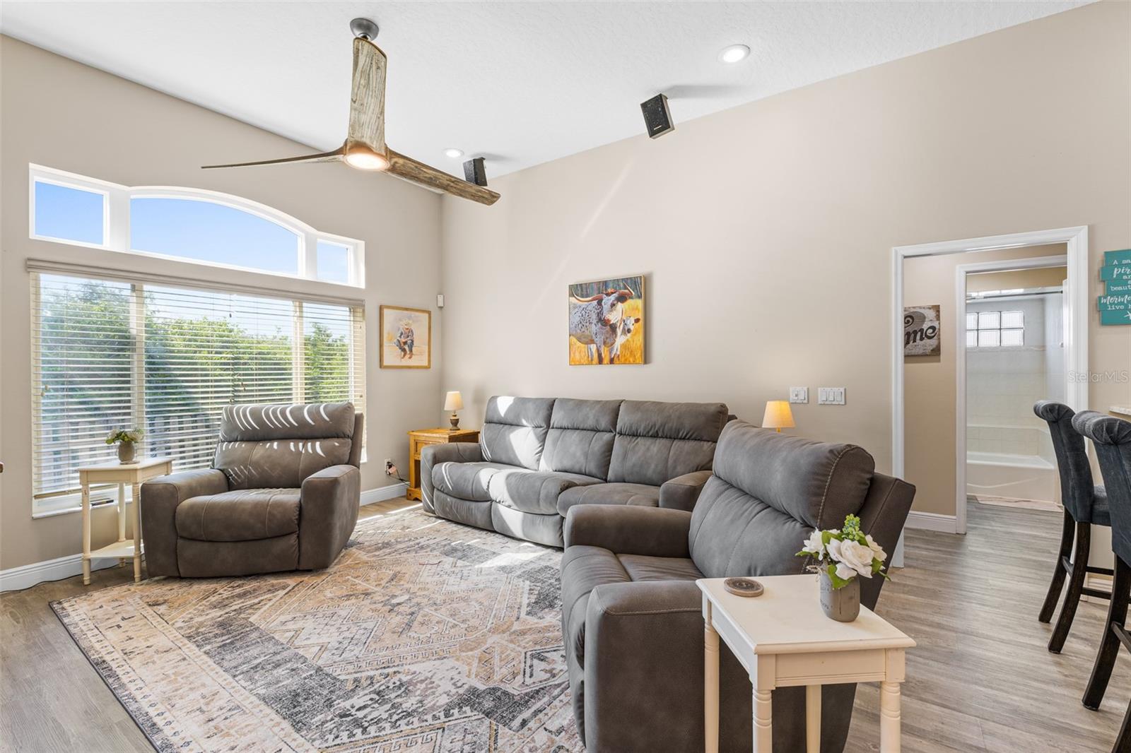 Image 11 of 42 For 1697 Atrium Drive