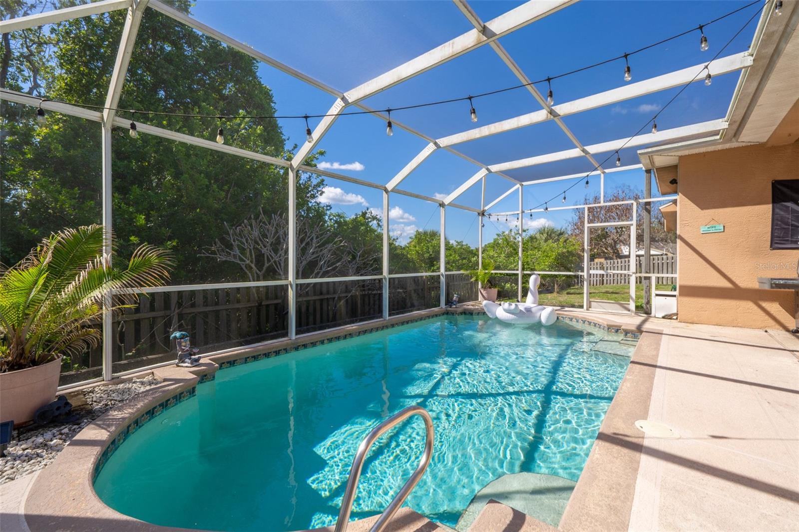 Image 9 of 42 For 1697 Atrium Drive