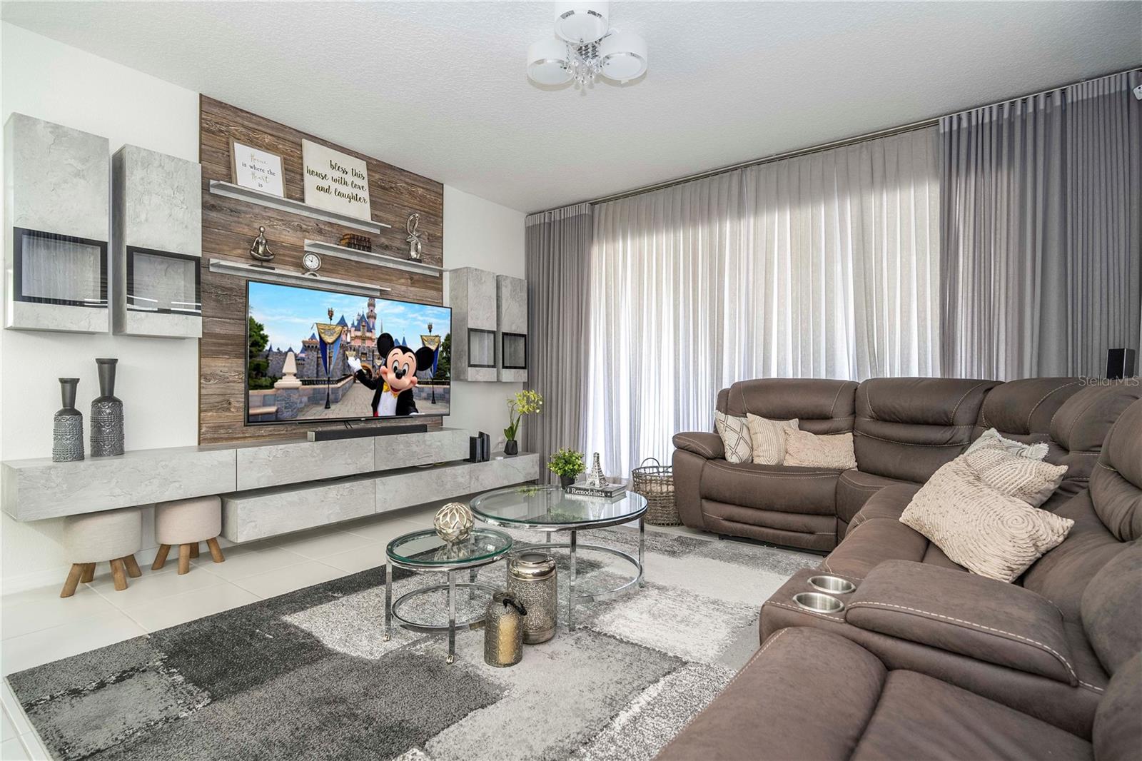 Image 17 of 41 For 15205 Shonan Gold Drive
