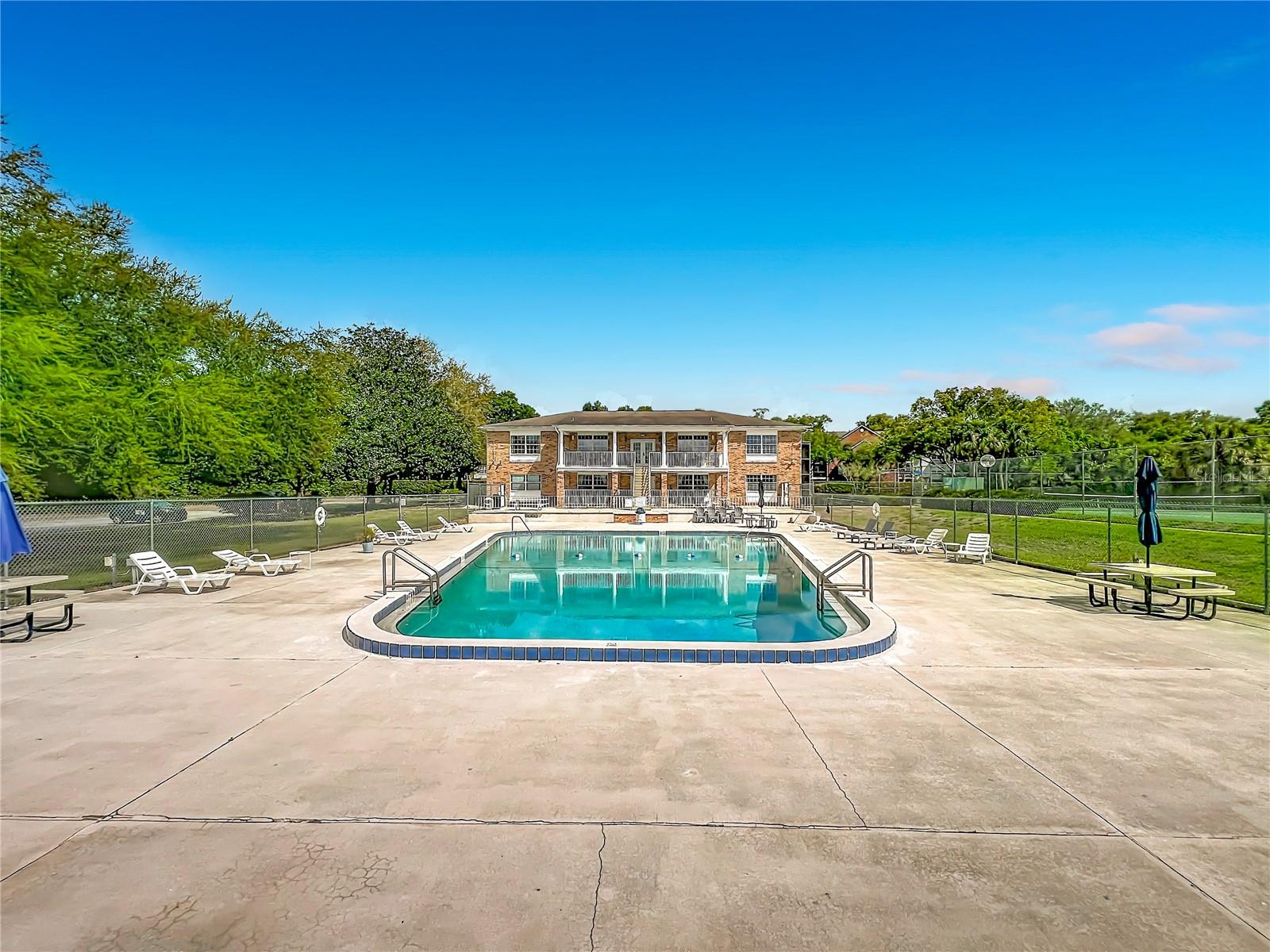 Image 43 of 55 For 4212 Lake Underhill Road 5d11