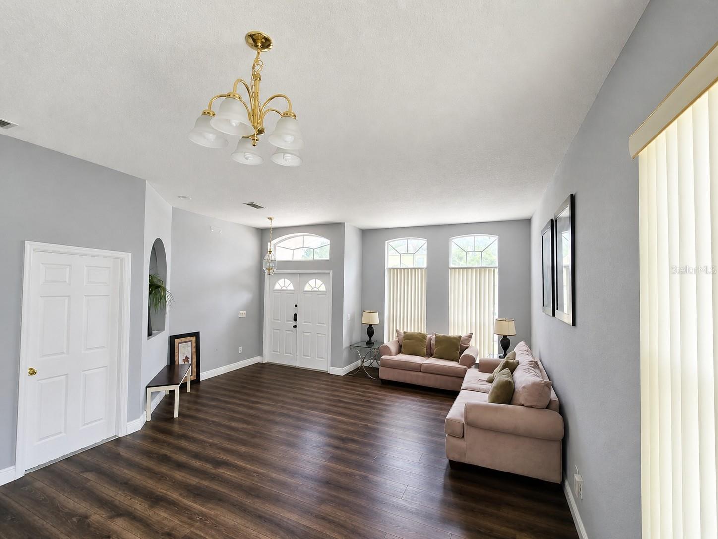 Image 4 of 23 For 205 Gleneagles Drive