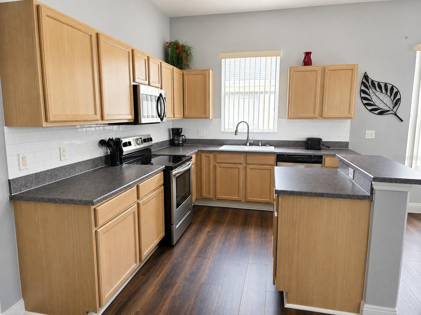 Image 6 of 23 For 205 Gleneagles Drive