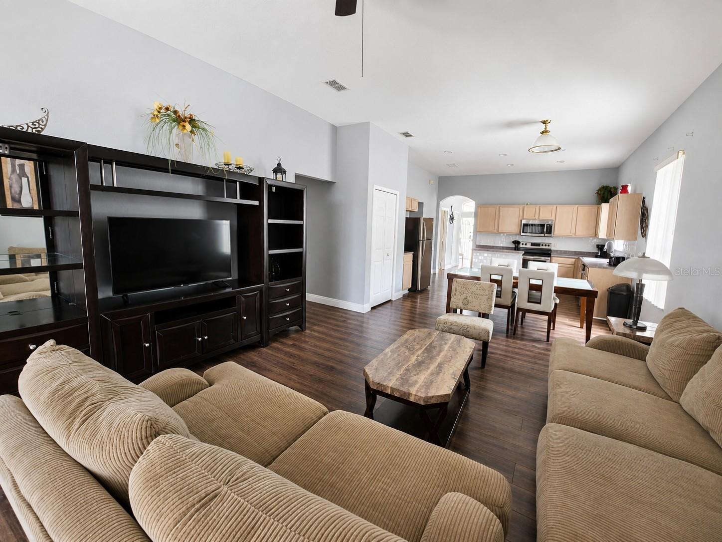 Image 8 of 23 For 205 Gleneagles Drive