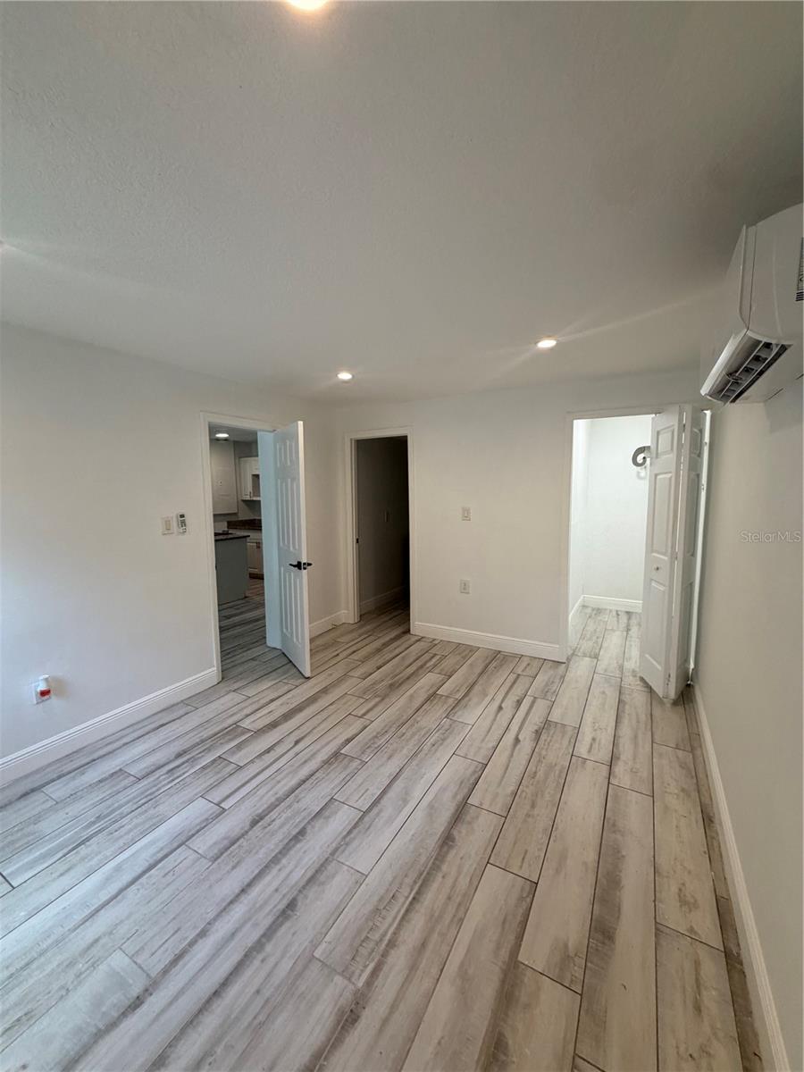 Image 6 of 7 For 810 8th  
