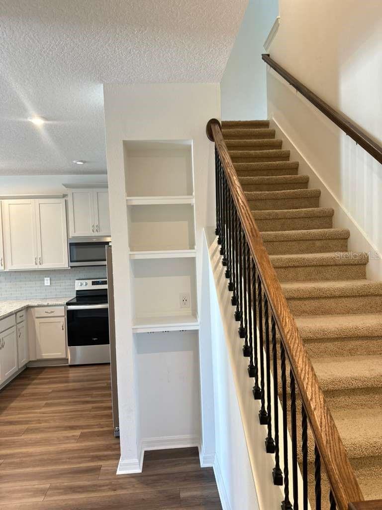 Image 12 of 27 For 9031 Legado Drive