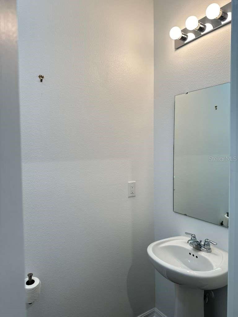 Image 22 of 27 For 9031 Legado Drive