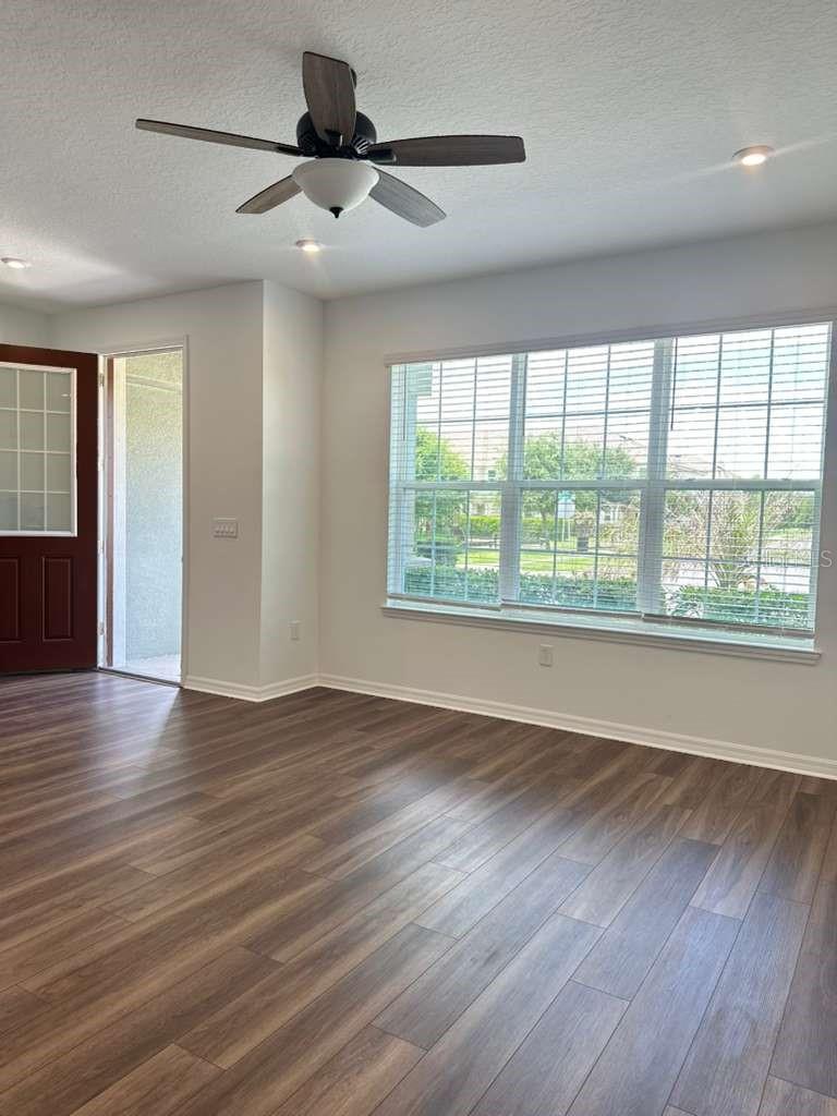 Image 5 of 27 For 9031 Legado Drive