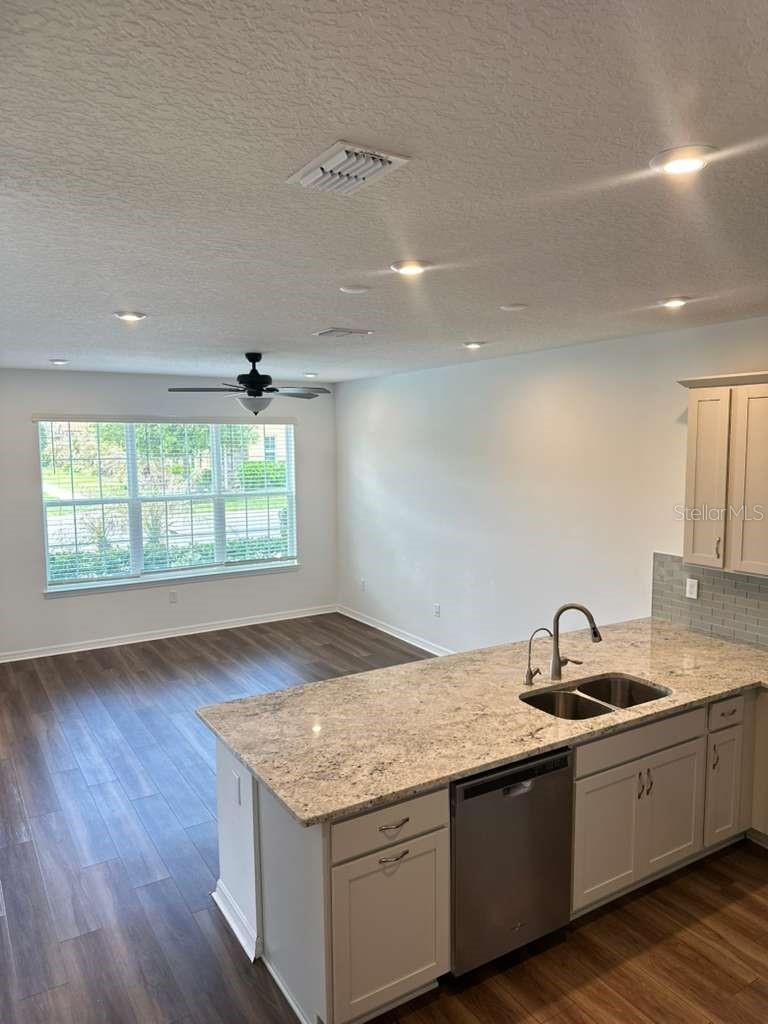 Image 8 of 27 For 9031 Legado Drive