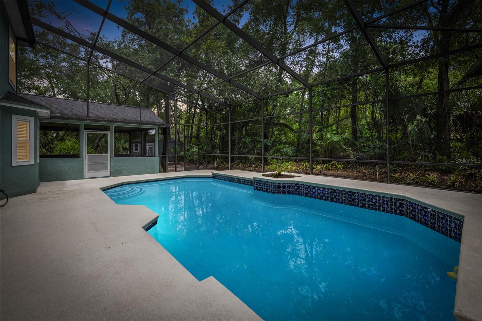 Image 36 of 48 For 1154 Deer Lake Circle