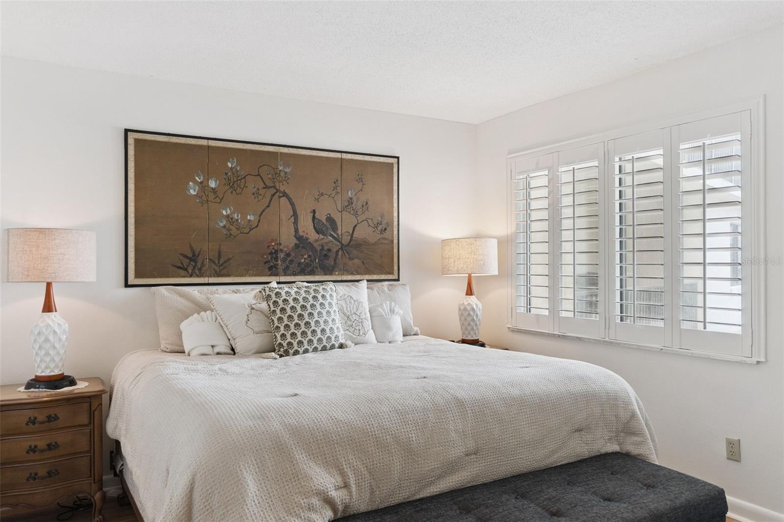 Image 23 of 60 For 935 Ocean Shore Boulevard 3020