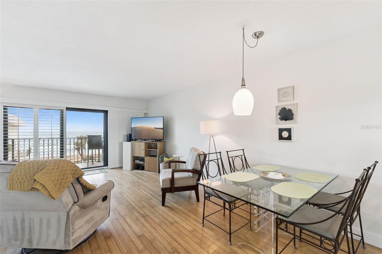 Image 8 of 60 For 935 Ocean Shore Boulevard 3020