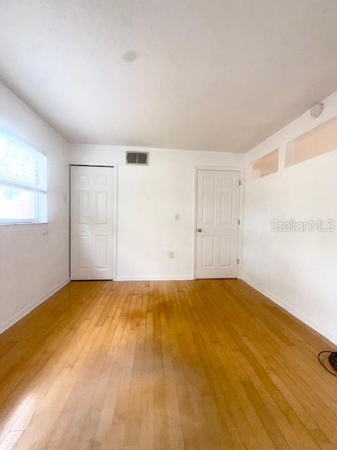 Image 10 of 26 For 1523 Catherine Street 18