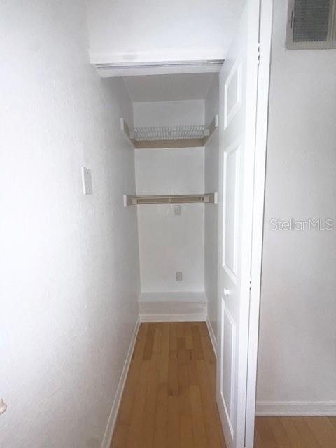 Image 12 of 26 For 1523 Catherine Street 18