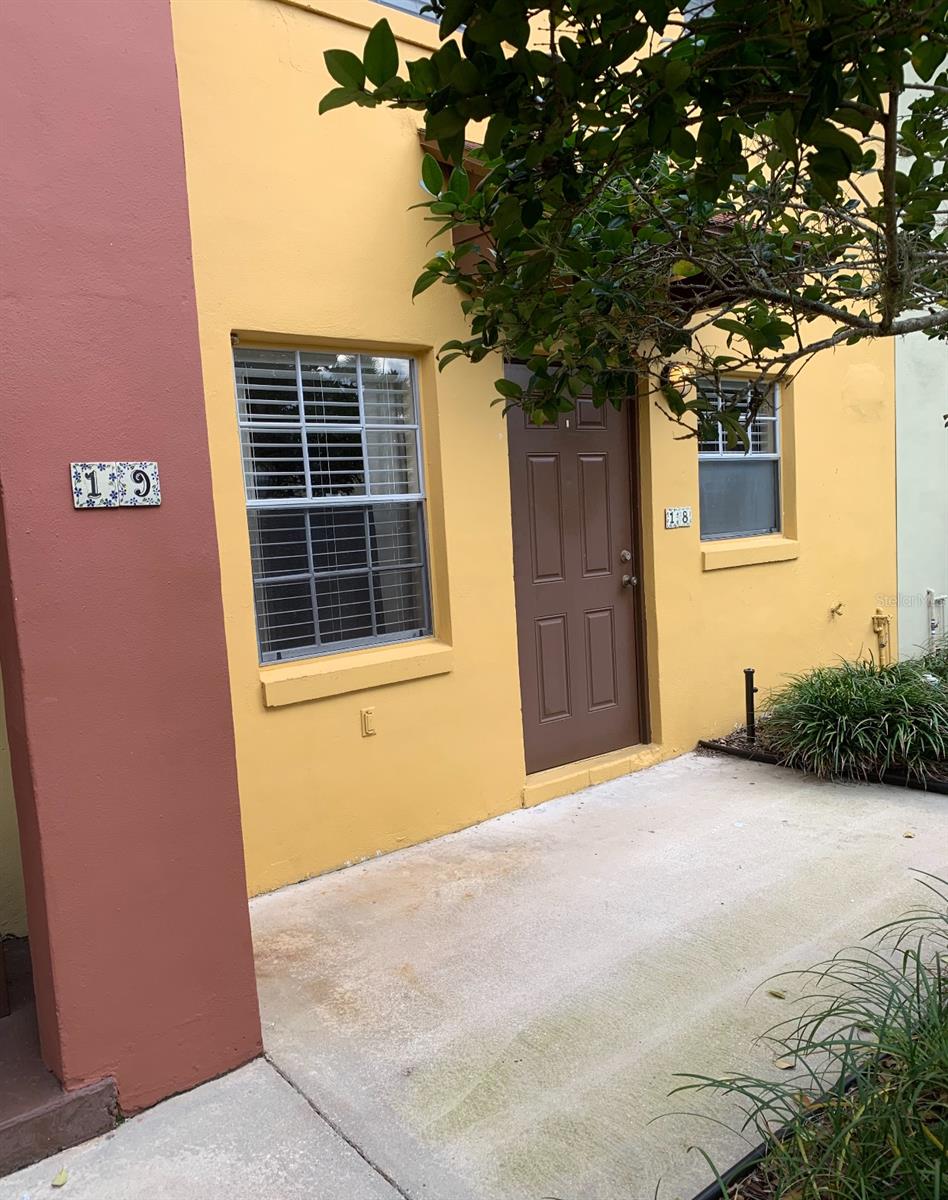 Image 18 of 26 For 1523 Catherine Street 18