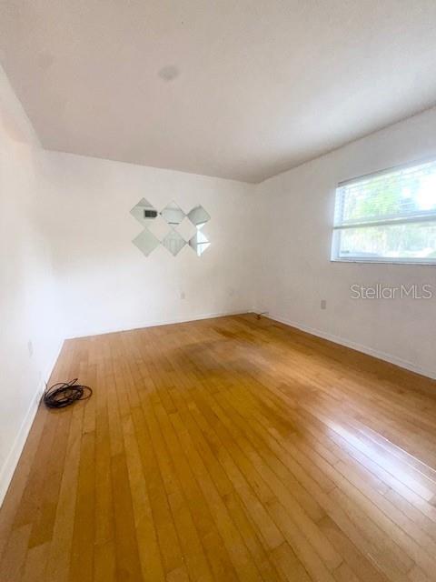 Image 9 of 26 For 1523 Catherine Street 18