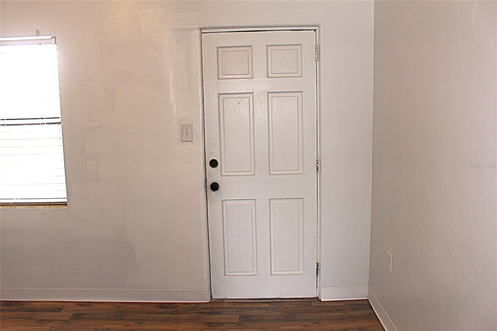 Image 4 of 16 For 520 Hacienda Court