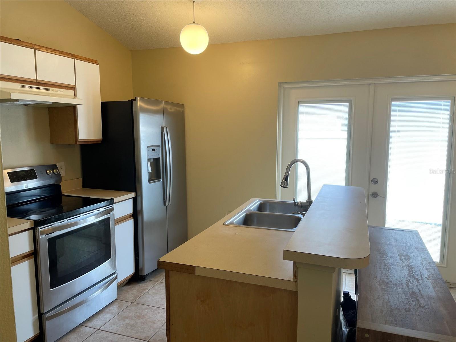Image 8 of 14 For 526 Pointe Allyson Way