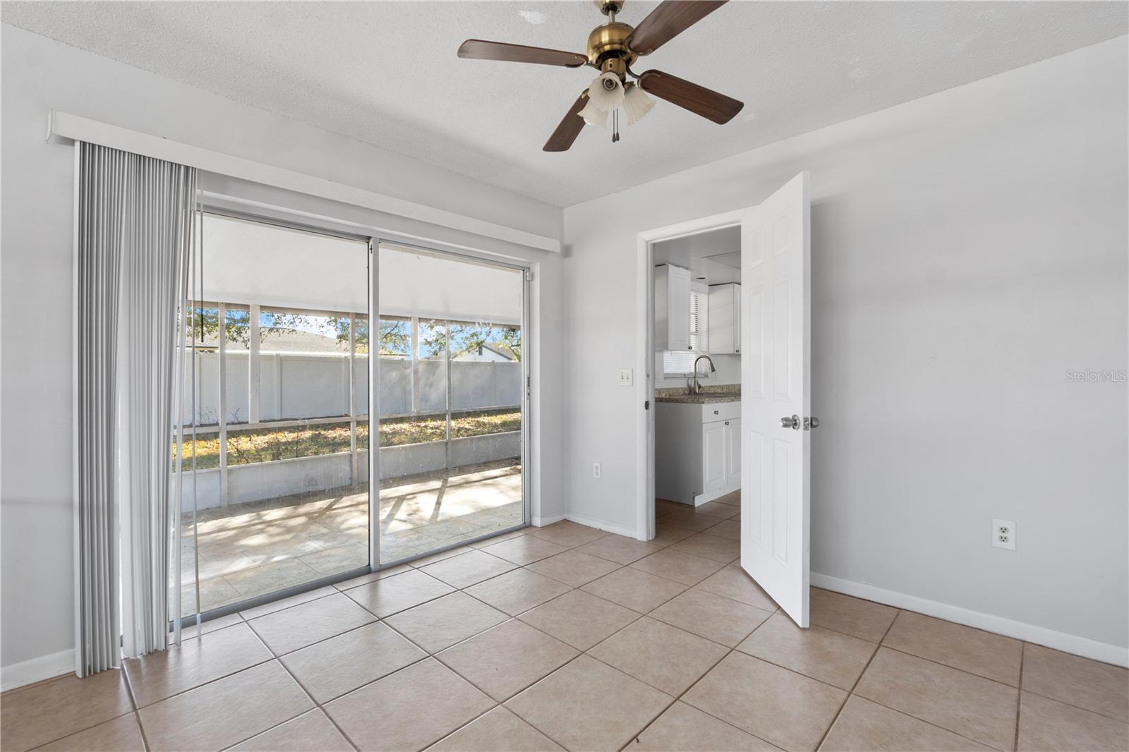 Image 11 of 17 For 621 Ashberry Lane