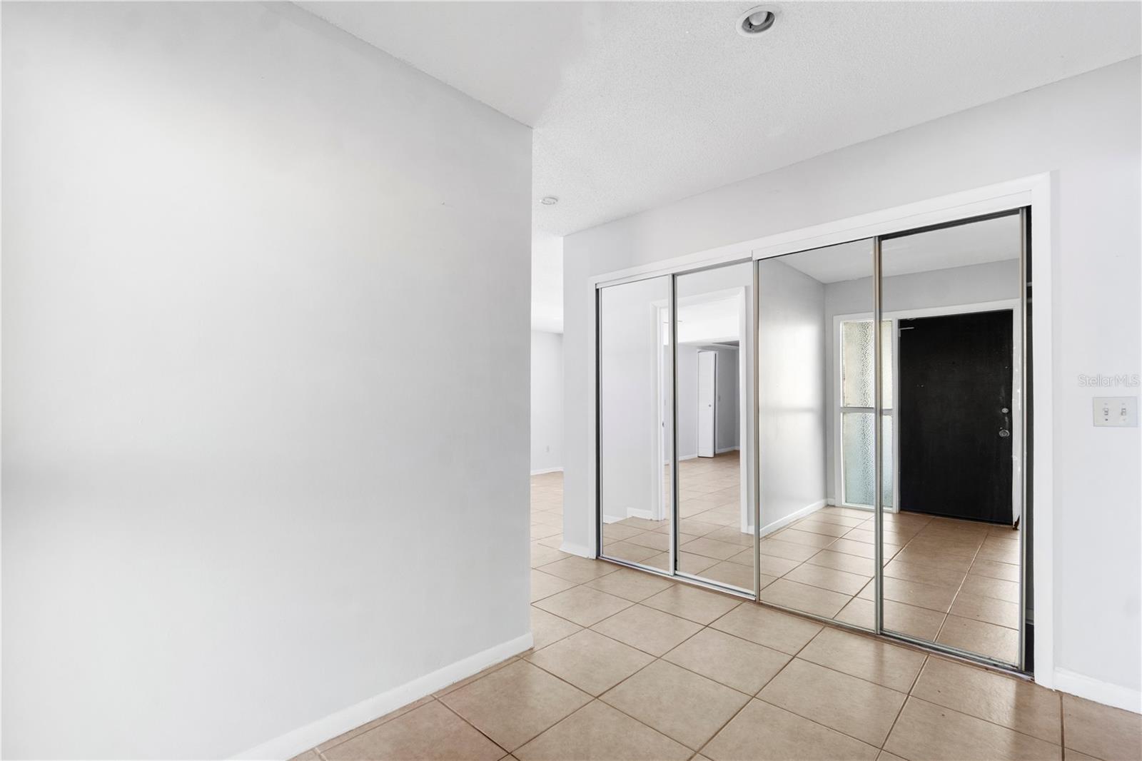 Image 6 of 17 For 621 Ashberry Lane
