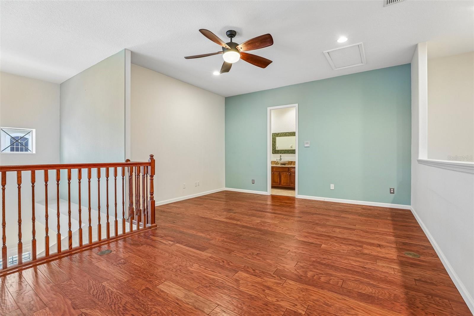 Image 20 of 48 For 907 Spring Oak Circle