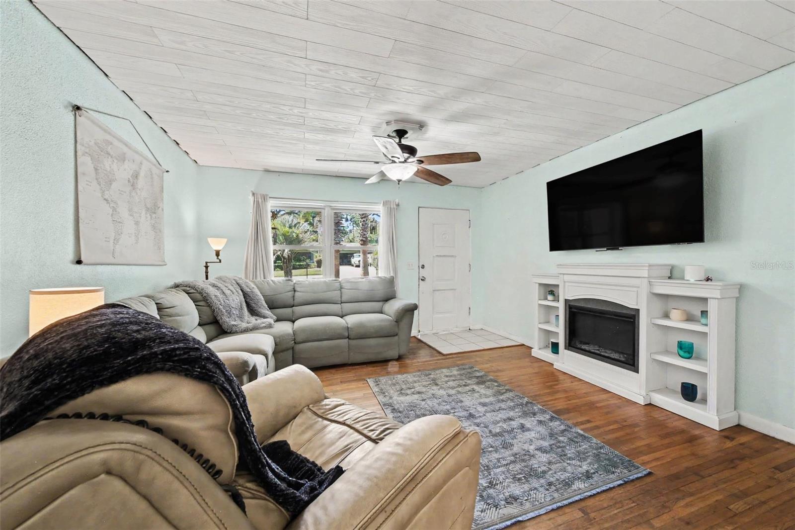 Image 7 of 18 For 3615 Palm Avenue