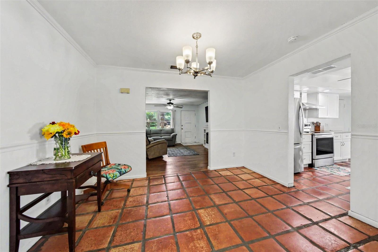 Image 8 of 18 For 3615 Palm Avenue